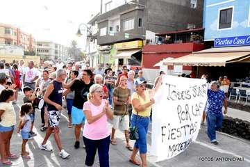 Protesta de vecinos y feriantes (Foto y Antonio Alí)